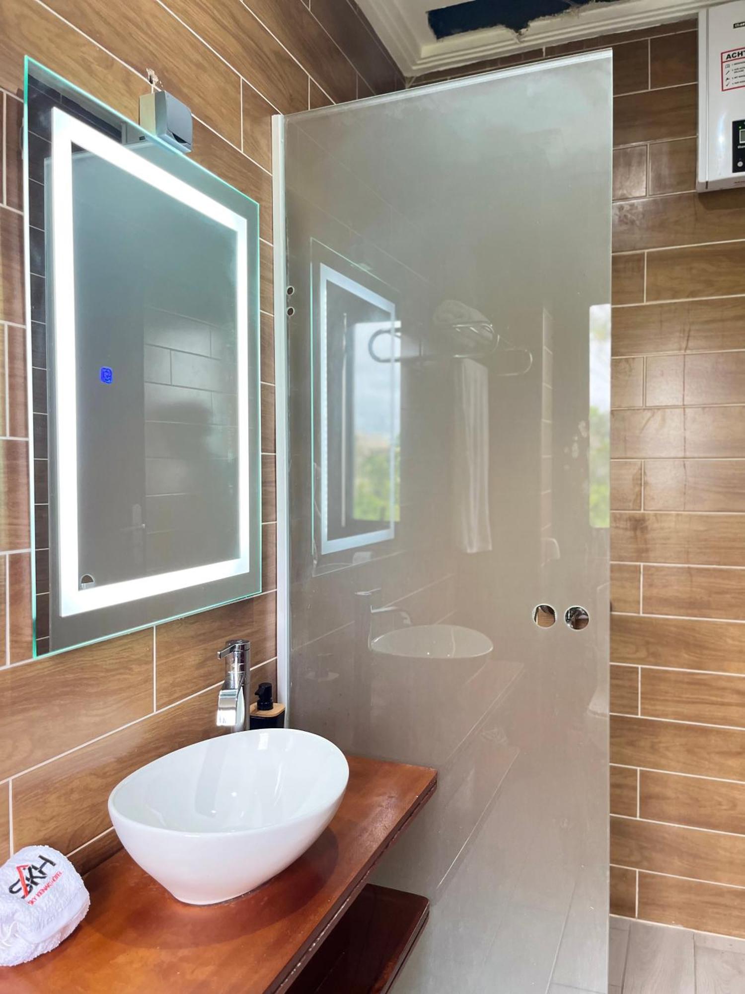 Sky Kenako Hotel Крібі Екстер'єр фото